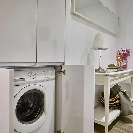 Апартаменты Bbarcelona Sant Pau Flat *